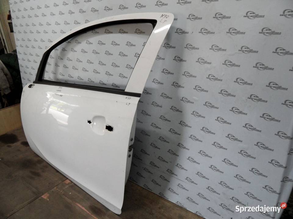 OPEL CORSA E 17r drzwi lewe przód Motoryzacja świętokrzyskie