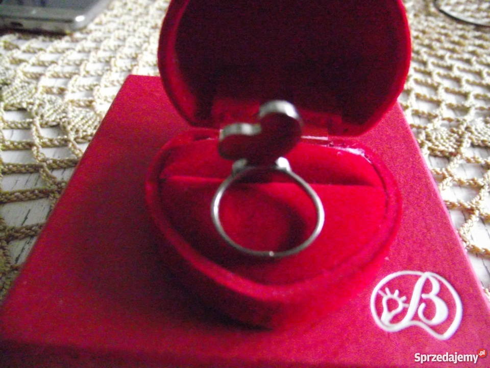 MAŁY PIERŚCIONECZEK Z KRÓLIKIEM BAXEM śr 15 mm Piła