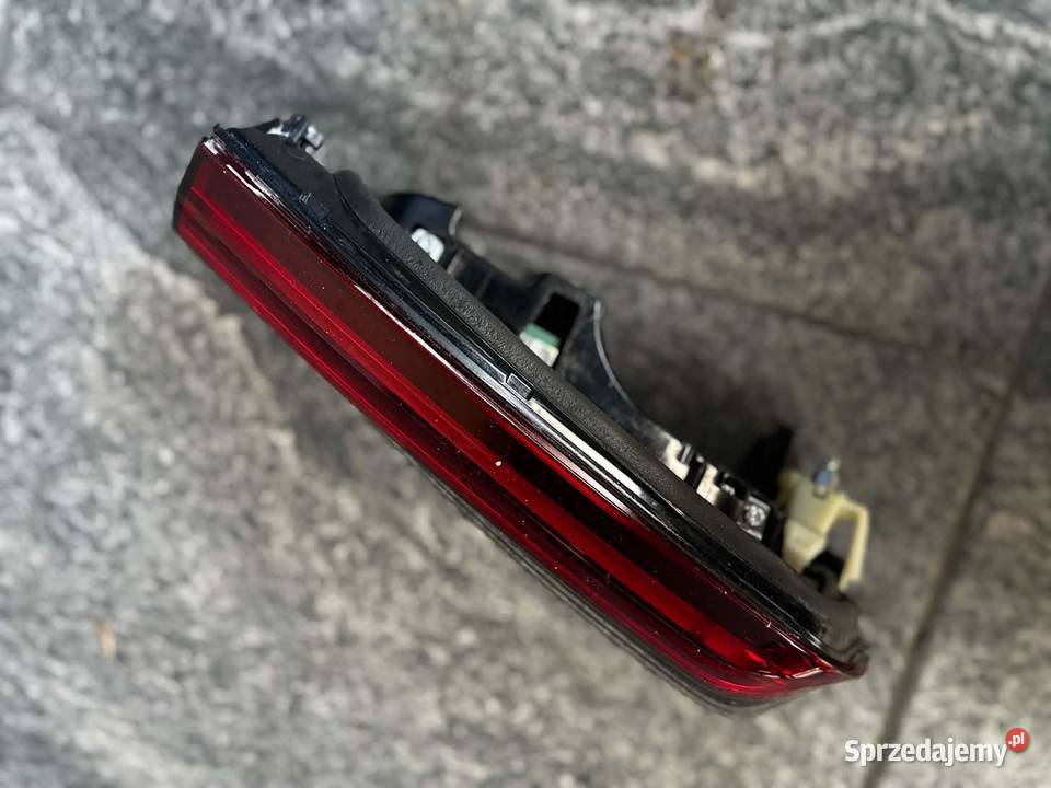 BMW 3 G20 LAMPA TYLNA PRAWA TYŁ W KLAPĘ 5A3BC58 Lampy tylne Żywiec sprzedam
