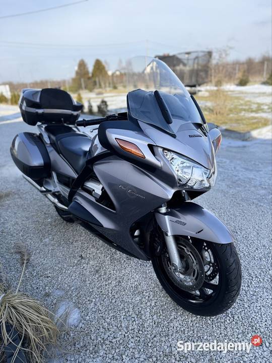 Honda Pan European Lubanie