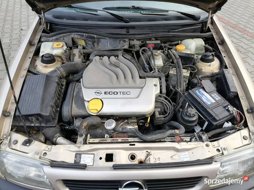 Opel Astra 16 bg hak opłaty do maja 2021 Toruń