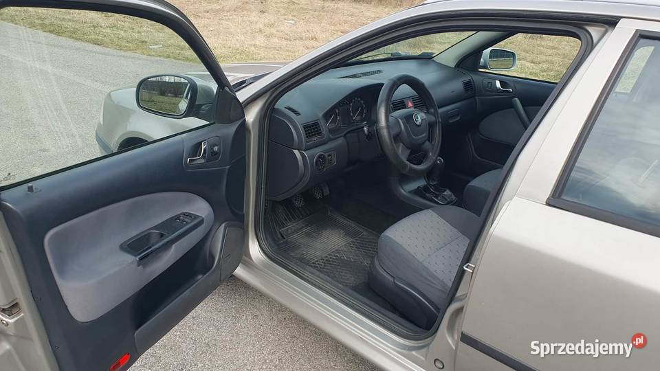 SKODA Octavia Tour 16 MPi mazowieckie Brwinów sprzedam