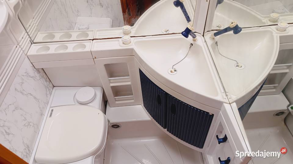 przyczepa kempingowa łóżka piętrowe campingowa Międzybrodzie Bialskie