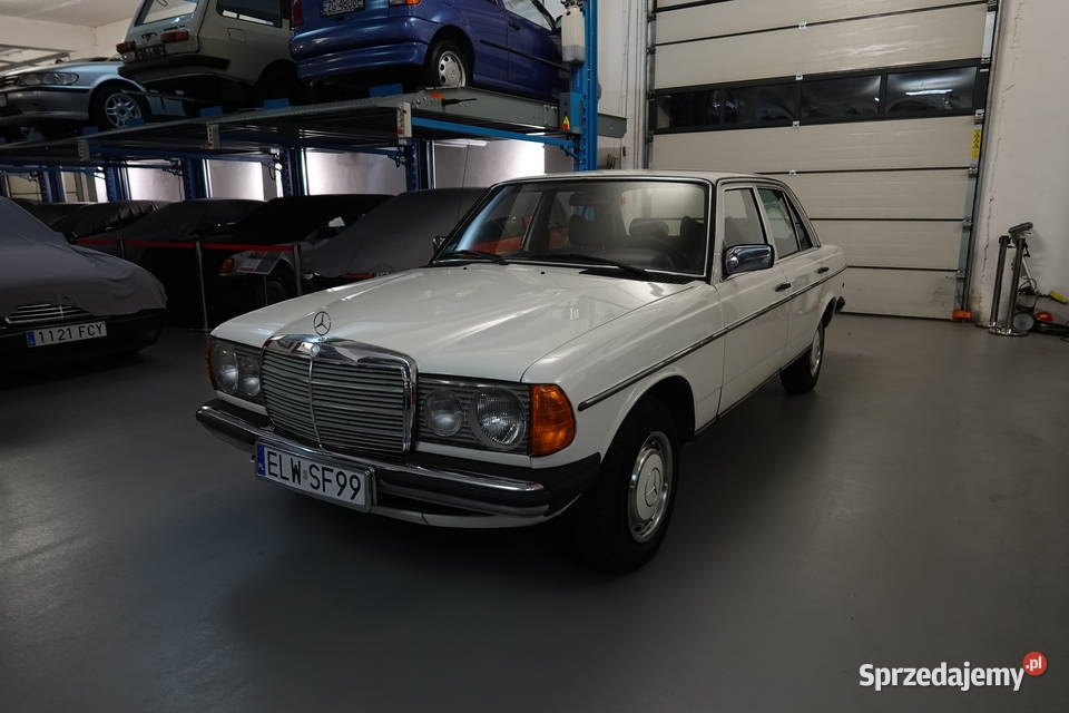 MercedesBenz W123 300D 1977 elegancja centralny zamek łódzkie Zgierz