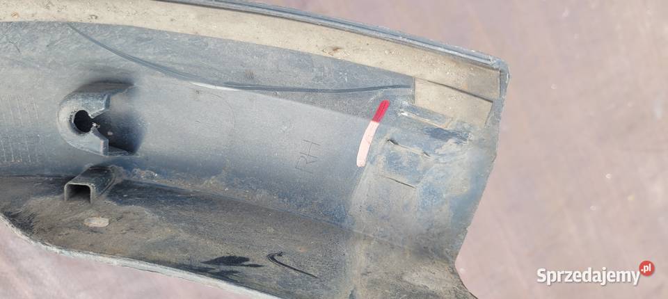 DACIA SANDERO LISTWA BŁOTNIKA PRAWY PRZÓD Karoseria