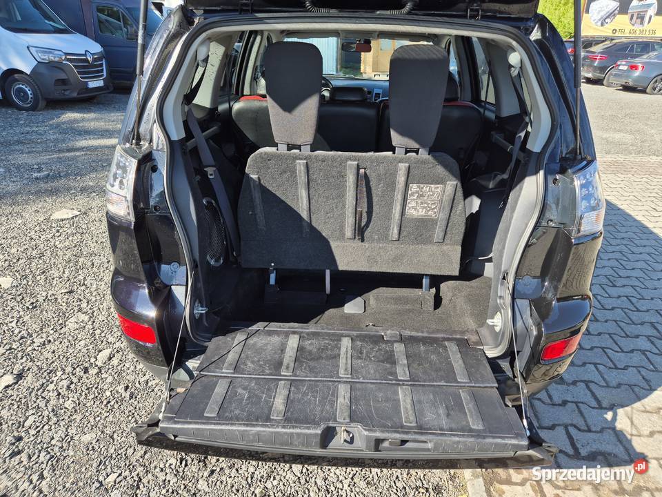 Mitsubishi Outlander 4x4 22d 156 183 7 osób 6 Bujaków