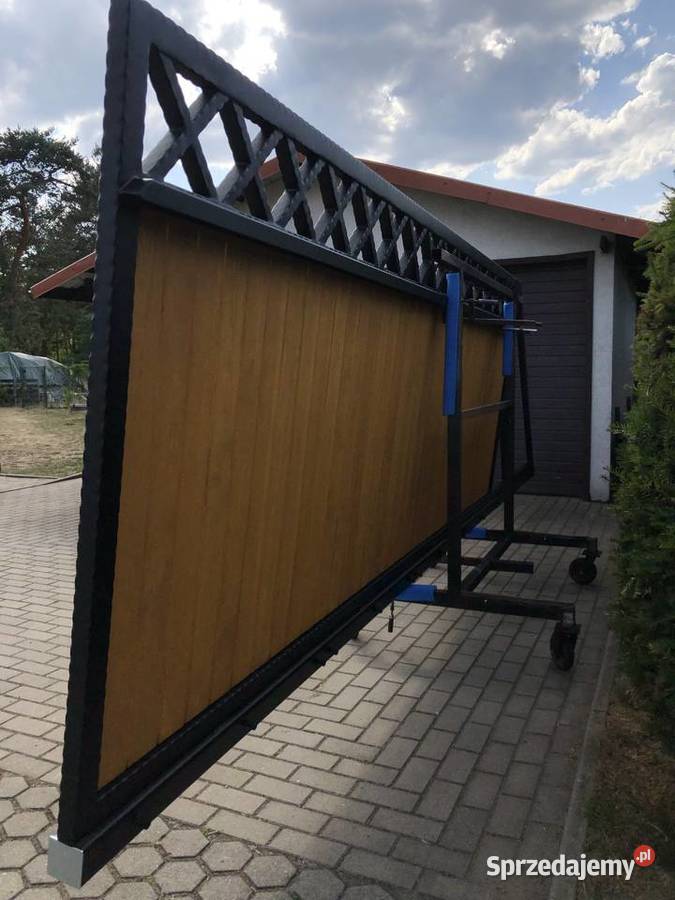 Brama wjazdowa przesuwna drewno metal kuta Jelenia Góra