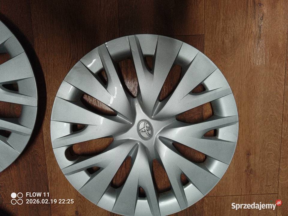 Toyota cztery sztuki ładne Pozostałe sprzedam