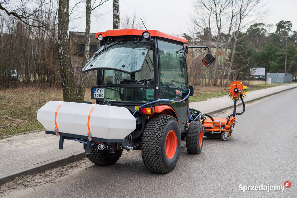 Zamiatarka WOM PTO zbiornik szczotka mocowanie Kutno