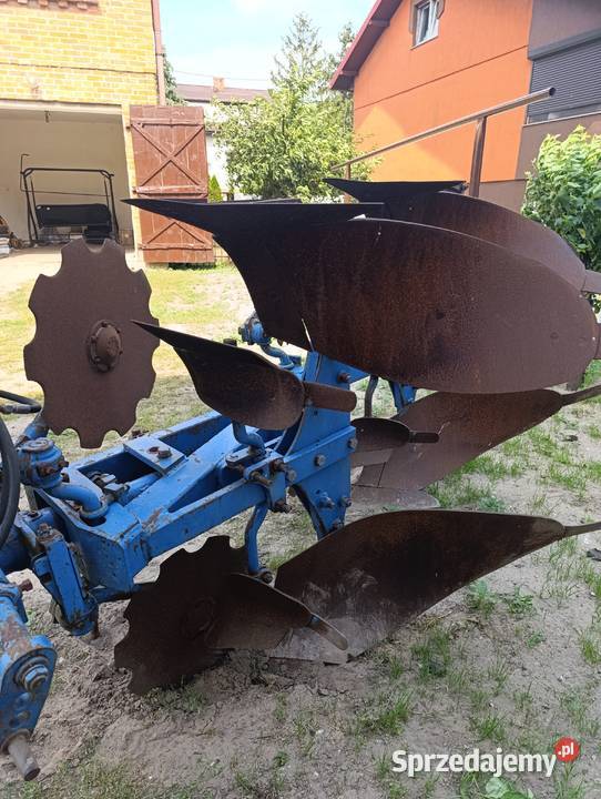 Sprzedam pług 2 skibowy obrotowy Ransomes nieuszkodzony