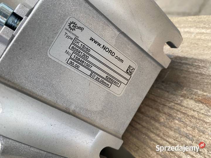 Motoreduktor ślimakowy z silnikiem NORD SK 012