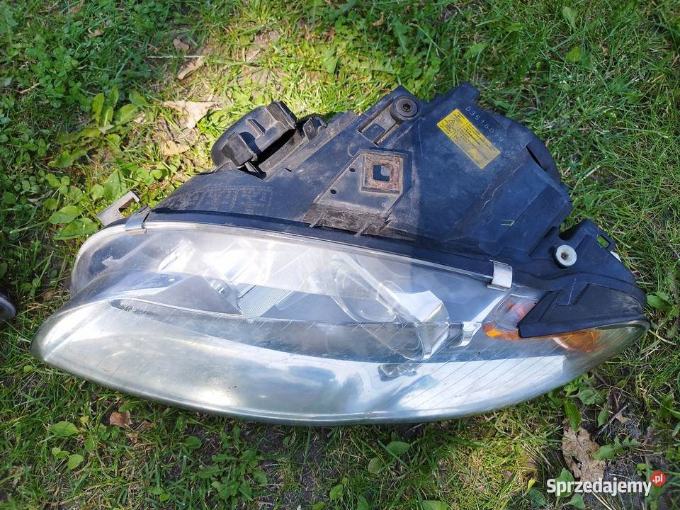 Audi A4 B7 Lampy przód zderzak maska Wandowo