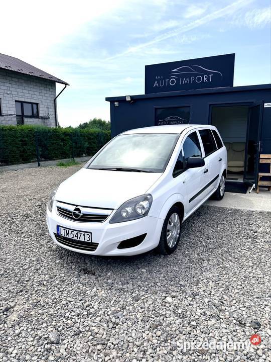 Opel Zafira B 16 benzyna 2011r klimatyzacja Zafira Tomaszów Lubelski