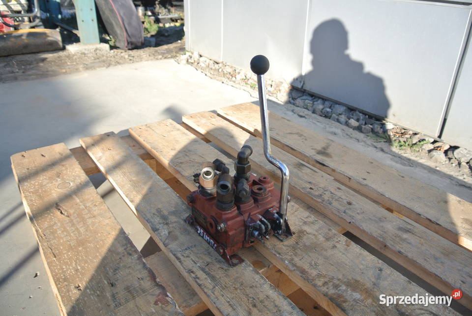 ROZDZIELACZ HYDRAULICZNY MONSUNTISON 2 SEKCJE