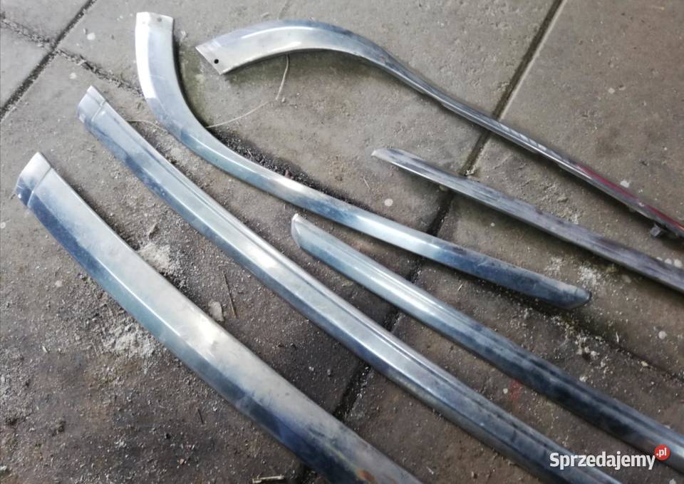 Audi 90 b3 chromowane listwy zderzaków przód i Części samochodowe podkarpackie