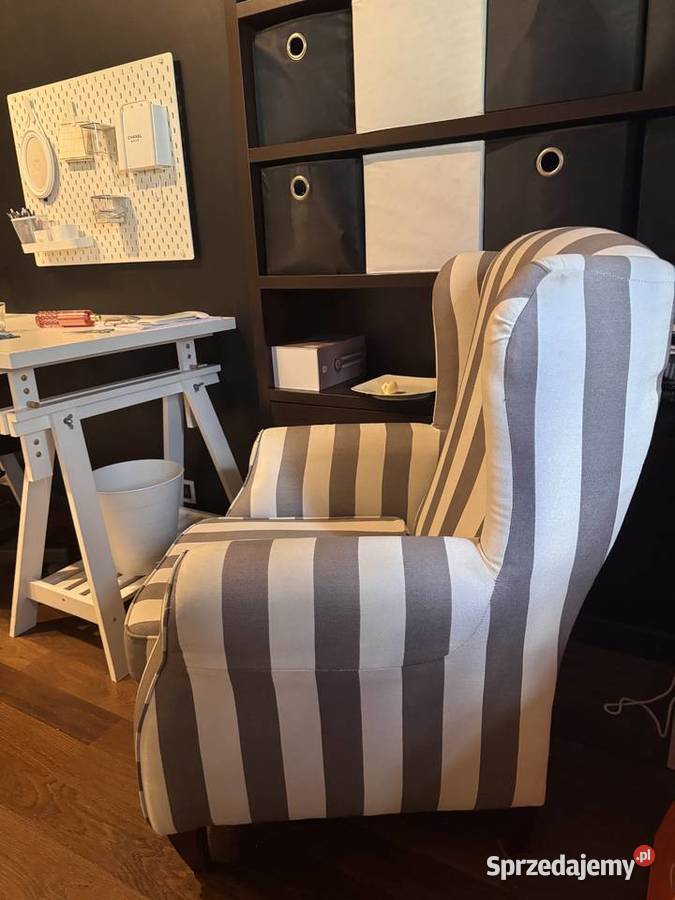 Fotel do salonu pokoju dziecka uniwersalny stan sprzedam