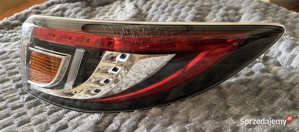 MAZDA 6 GH KOMBI LIFT 20102012 LAMPA TYLNA PRAWA prawe Kłomnice sprzedam