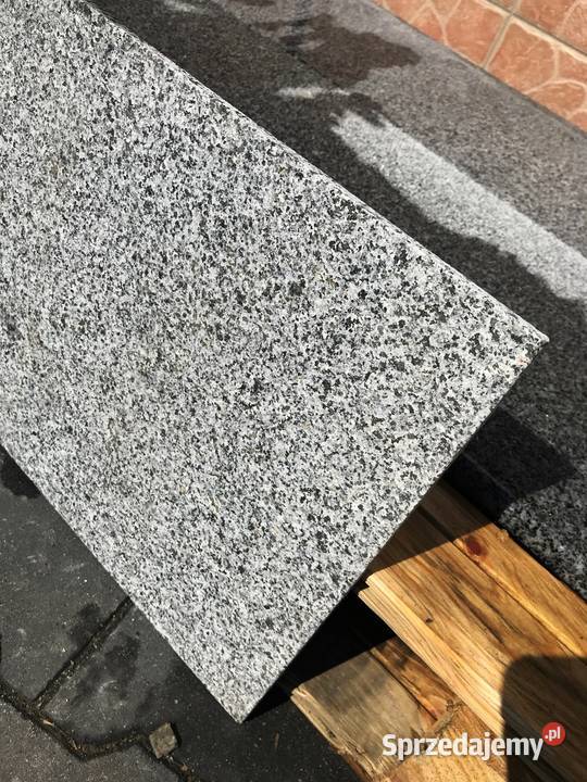 stopnica granitowa 150 szara 2 Granit stopień Podłogi i schody Zakopane