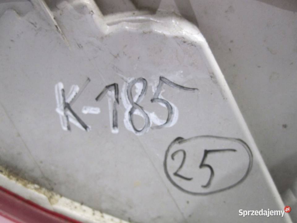 AUDI A4 B7 III 07r lampa prawa tył 8E9945096E osobowe Kielce