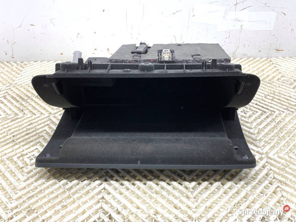 SCHOWEK PASAŻERA AUDI Q7 4L Hatchback 0616 PÓŁKA