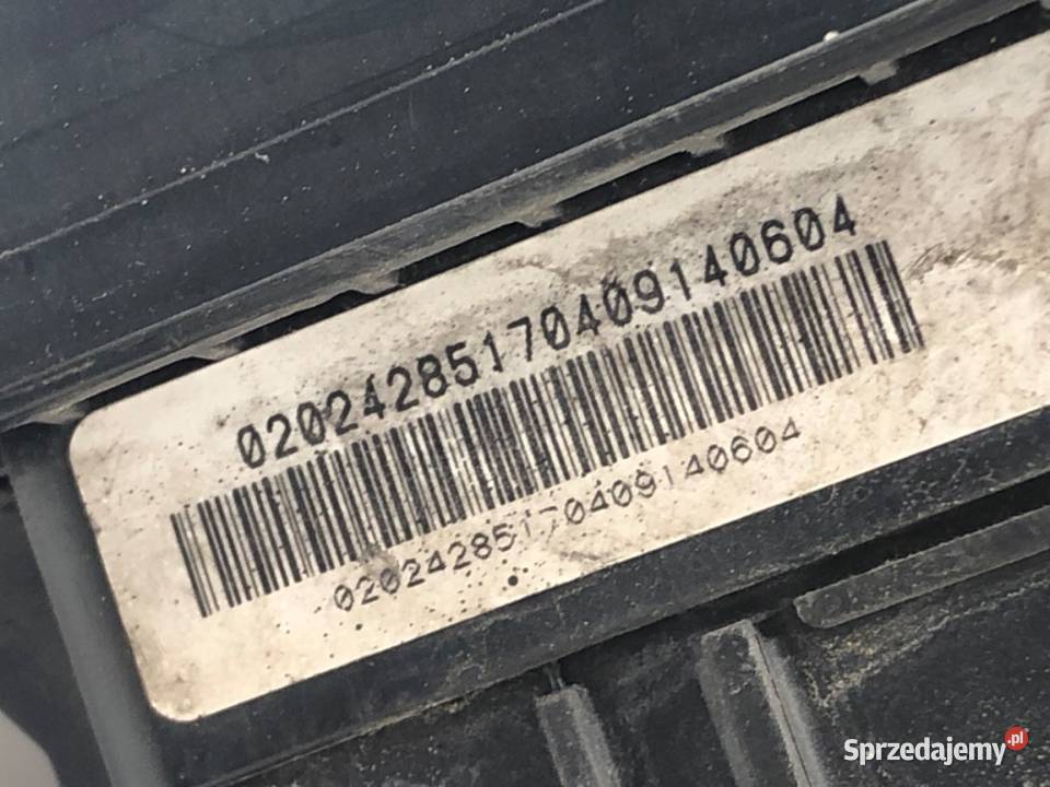 SKRZYNKA BEZPIECZNIKÓW RENAULT SCENIC III