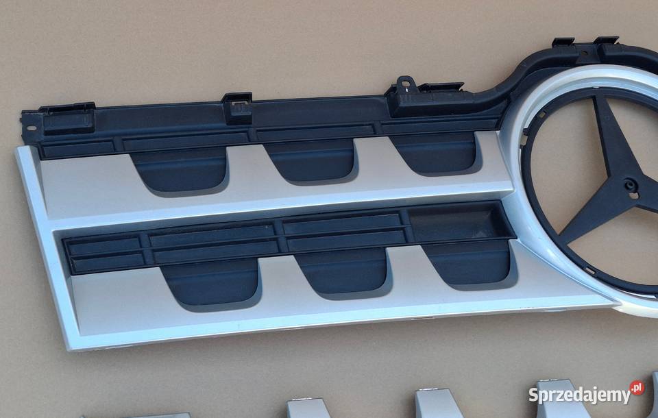 MERCEDES AROCS ANTOS GRILL ATRAPA PRZÓD ORYGINAŁ Bieleń