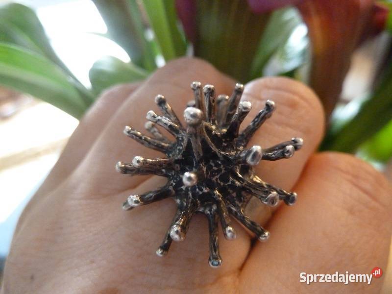 pierścionek srebrny jeżyk
