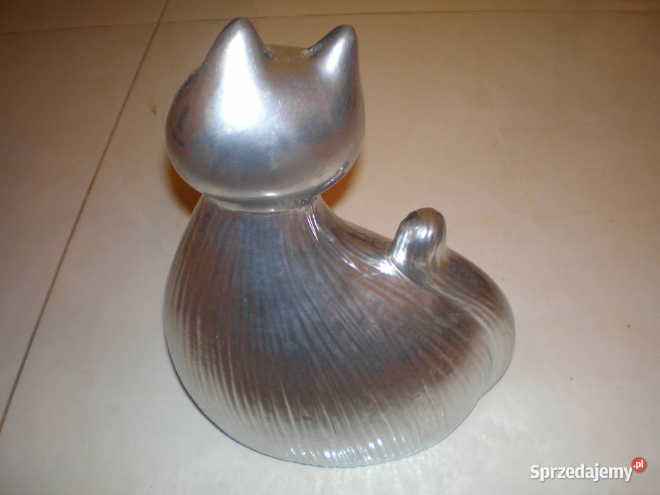 Sprzedam figurkę kota w kolorze popielatym stan Nowy Żmigród