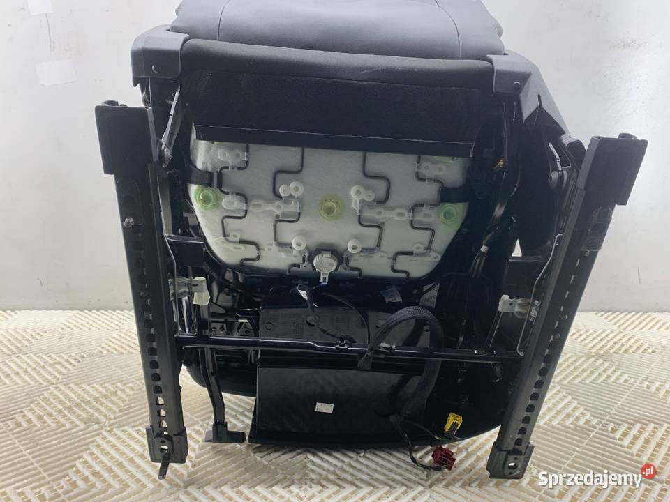 FOTEL PRAWY PRZÓD VW TROC Crossover SIEDZENIE Wyposażenie wnętrza podkarpackie