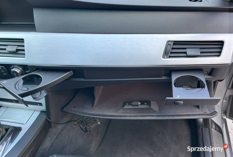 Sprzedam BMW 530xi E60 2005 r N52B30 258 automat 25KM Seria 5 Kraków sprzedam