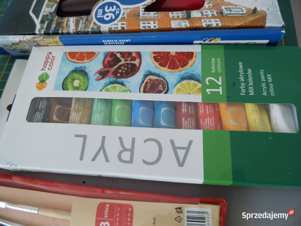 Zestawy farb akrylowych i zestaw pędzli Radzewice