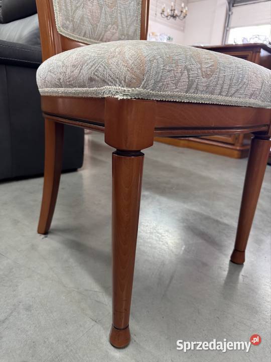 Okrągły stół włoski rozkładany z sześcioma Ełk