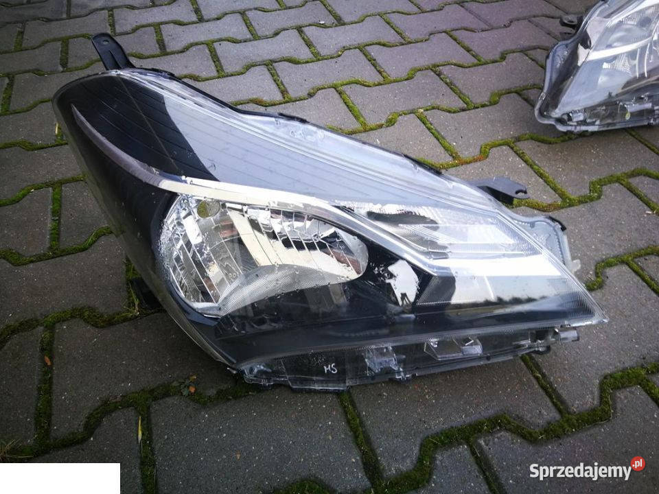 Toyota Yaris Iii Lift Reflektor Kozubszczyzna Sprzedajemy Pl