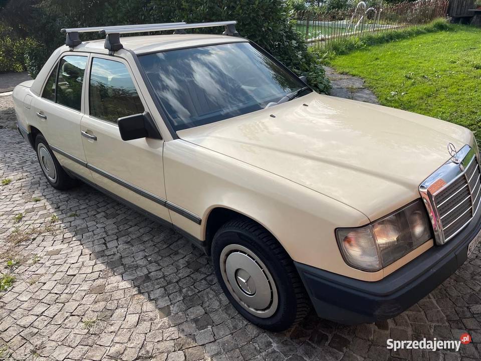 Mercedes-Benz 260