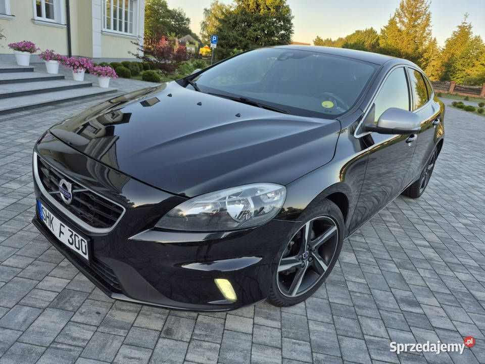 Volvo V40 20d 190 RDESIGN navi full led chromy VAT marża Drelów
