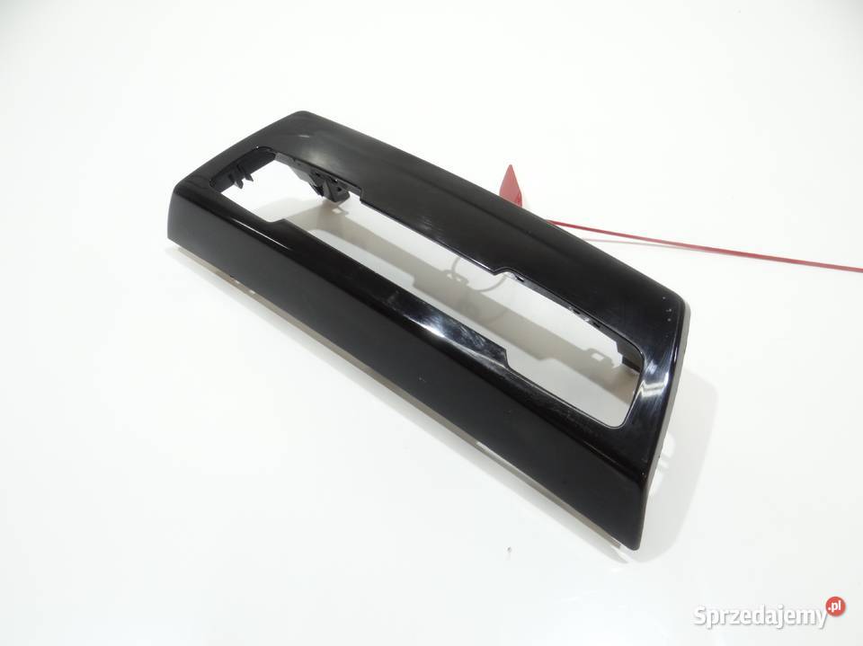 RAMKA OSŁONA PANELU BMW 2 F46 9312393