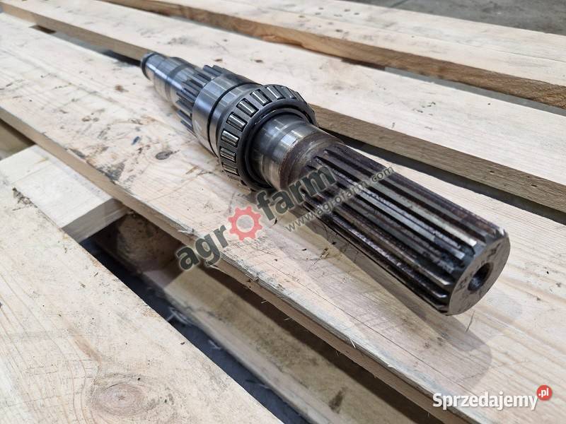 Wałek skrzyni biegów John Deere 6155M dolnośląskie Byków