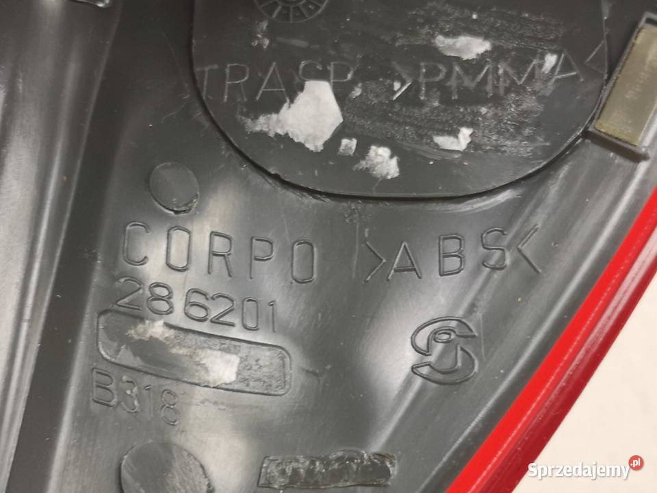 LAMPA LEWY TYŁ FIAT PUNTO 19992012 NOWA BOSCH