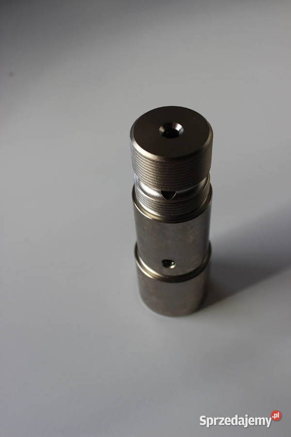 87725296 Sworzeń siłownika skrętu przedniej osi nieuszkodzony