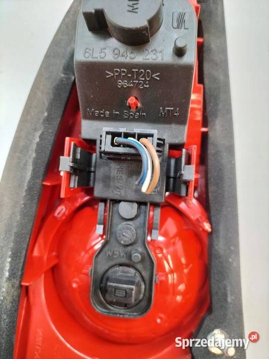 LAMPA TYŁ W KLAPĘ PRAWA EU PRZED LIFT Seat Leon