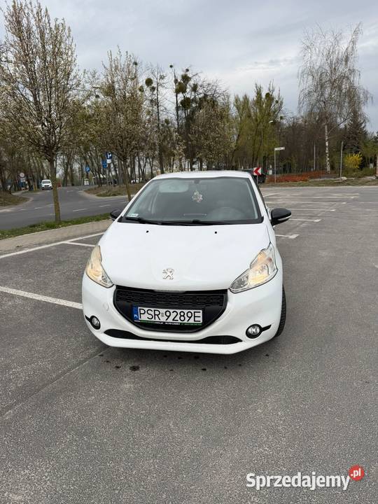 Peugeot 208 2012 r 14 Środa Wielkopolska