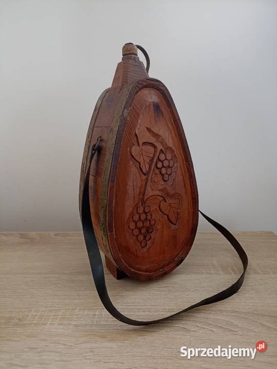 Stary drewniany bukłak na trunki
