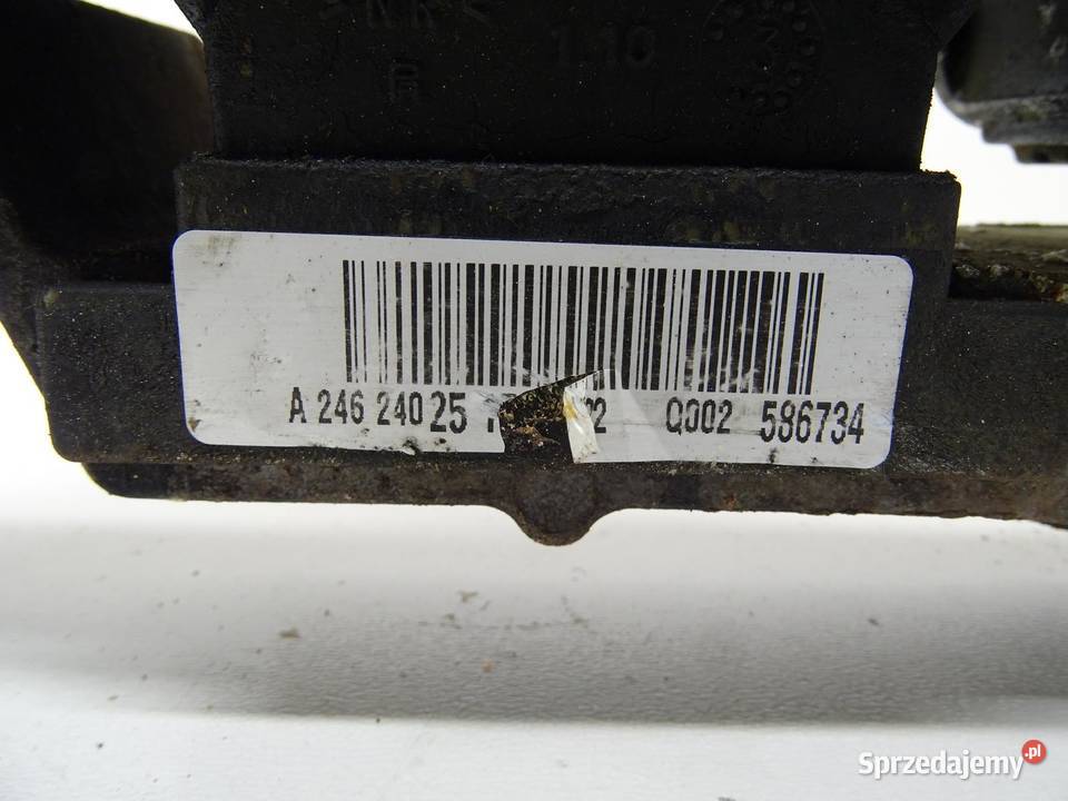 PODUSZKA ŁAPA SILNIKA A2462402517 MERCEDES W176