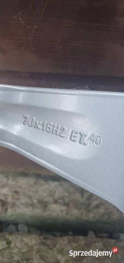 Sprzedam koła z oponami zimowymi Stróżówka