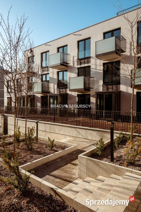 Sprzedam mieszkanie Kraków 10111m2 3 pokoje Piętro 4