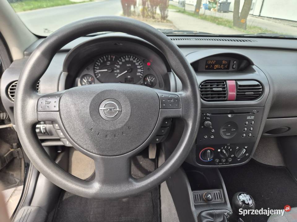 Opel Corsa C 10 poj2001 kupiony w Polsce sprzedam