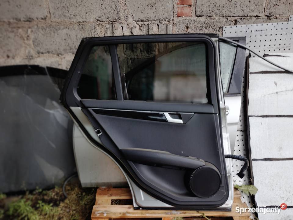 DRZWI LEWY TYŁ MERCEDES W204 KOMBI LAKIER 775 Międzychód