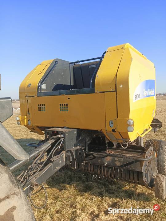 Prasa rolująca NH br 740A Piątek