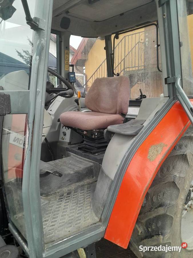 Massey Ferguson 4215 nieuszkodzony Ciągniki lubelskie Rudno