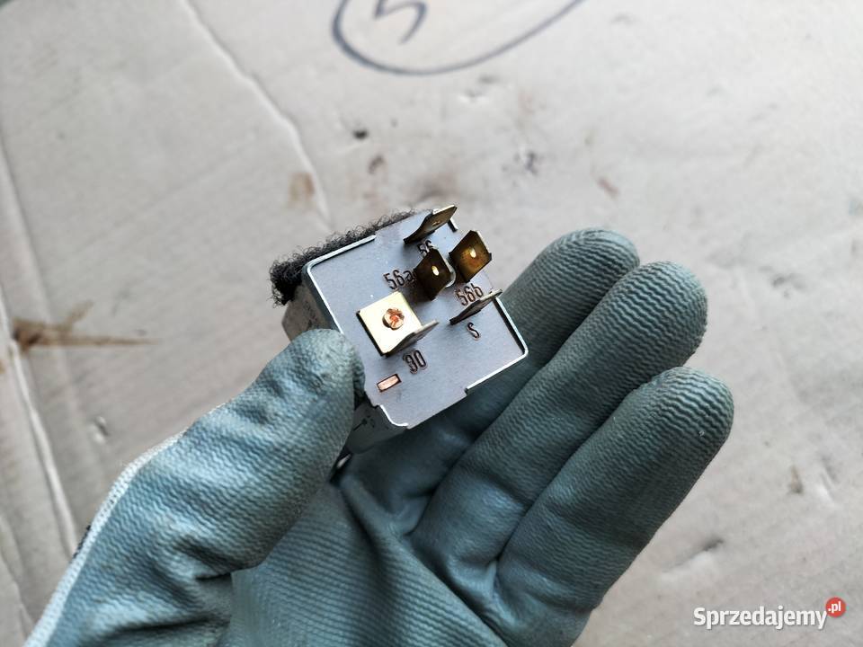 AUDI 80B4 80 B4 PRZEKAŹNIK SZYBERDACHU 899202 Kamień-Kolonia